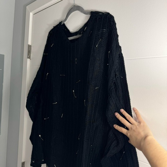 Safety Pin Sweater - Picture 4 of 5